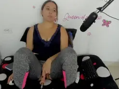 Amateur Live Sex Cam of isa_loves_cum