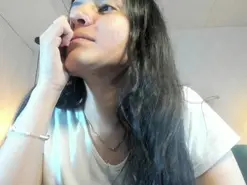 Amateur Adult Webcam of EmilyBuu
