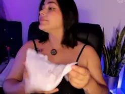 Amateur Sex Cam of lucy26_
