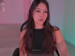 Amateur Live Sex Cam of AllyJensen