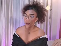 Amateur Free Live Porn of DakotaDesire
