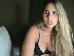 Amateur Adult Webcam of Emilyvuxa