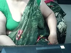 Amateur Sex Cam of indianbhabi40