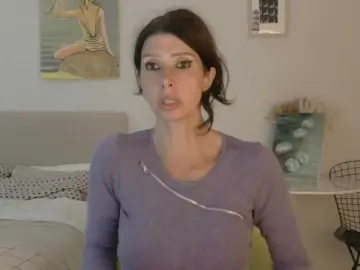 Bongacams Free Porn Cam of RoxySkyBlue