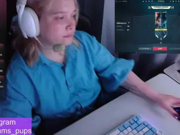 Bongacams Live Sex Cam of AlinaAdams