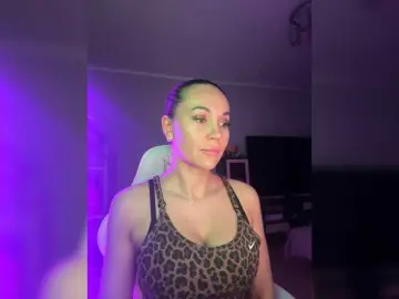 Bongacams Adult Video Chat of QWEENII