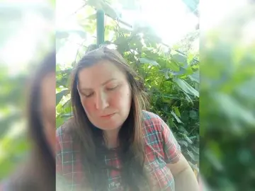 Bongacams Live Sex Cam of Ogonek37