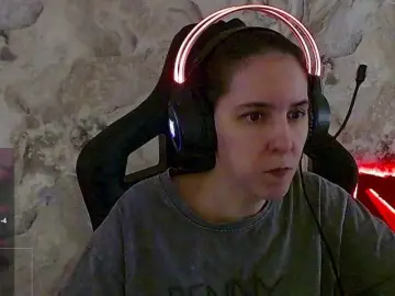 Bongacams Watch Live Sex Cams of IrwiTomboy