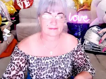 Bongacams Watch Live Sex Cams of siberianberry