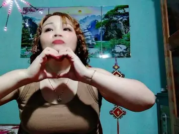 Bongacams Nude Webcam of Linhanhsex2k