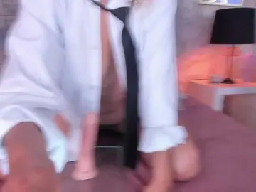 Bongacams Free Porn Cam of LunaMilf