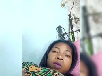 Bongacams Watch Live Sex Cams of Randixo699
