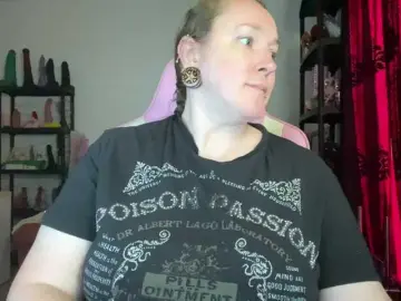 Bongacams Free Live Porn of NylonQueen