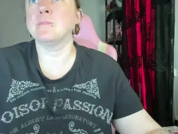 Bongacams Free Live Porn of NylonQueen