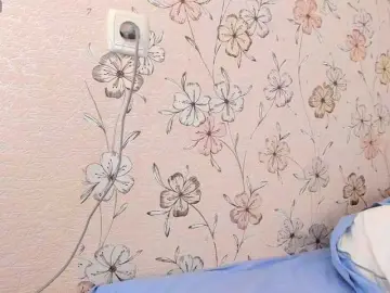 Bongacams Nude Webcam of Alicenextdoor
