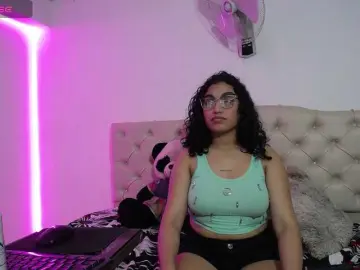 Bongacams Live Sex Cam of valeria-martinez19