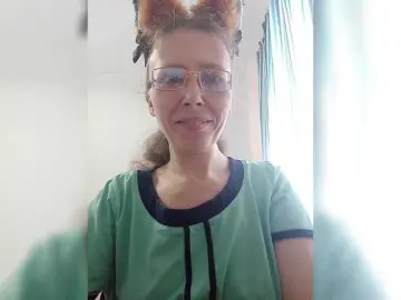 Bongacams Live Sex Cam of -queen-margo-