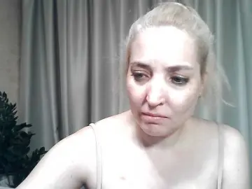 Bongacams Nude Webcam of mariska-kiska