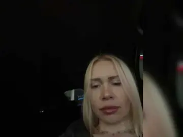 Bongacams Live Sex Cam of -SexyMilf-