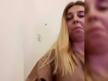 Bongacams Watch Live Sex Cams of alissonone