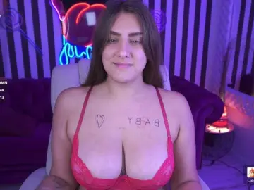 Bongacams Sex Cam of HeyKitten