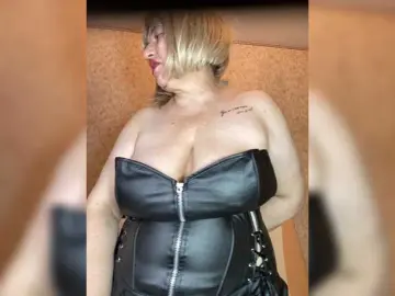 Bongacams Nude Webcam of SVETIKBOMBOCHKA