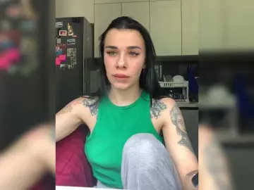 Bongacams Best live sex cam show of MaidenCrystal
