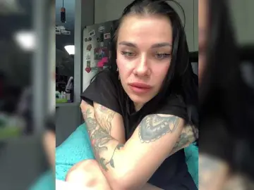 Bongacams Live Sex Cam of MaidenCrystal