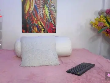 Bongacams Watch Live Sex Cams of LittleSky