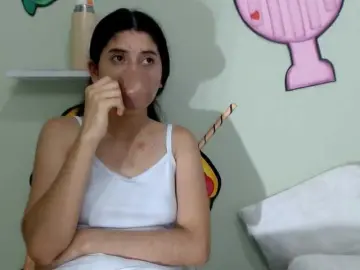 Bongacams Adult Video Chat of skinnykattylush19