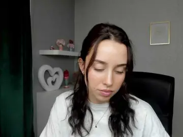 Bongacams Watch Live Sex Cams of adeleLive