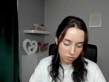 Bongacams Adult Video Chat of adeleLive