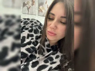 Bongacams Watch Live Sex Cams of -LeiaProseccina-