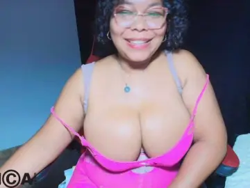 Bongacams Live Porn of Italy-boobs