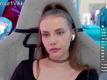 Bongacams Free Live Porn of -VikkiL0vesCheese-