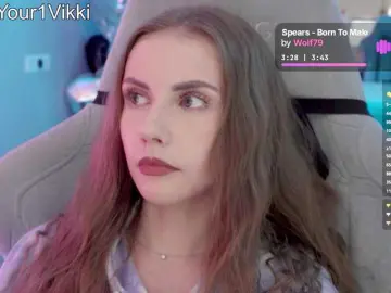 Bongacams Live Porn of -VikkiL0vesCheese-