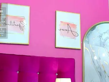 Bongacams Free Porn Cam of littleeemiily