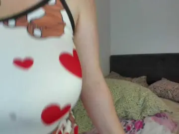 Bongacams Live Sex Cam of Vixen-Curvy