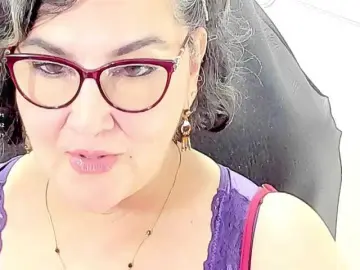 Bongacams Private Sex Chat of cataleya-mom