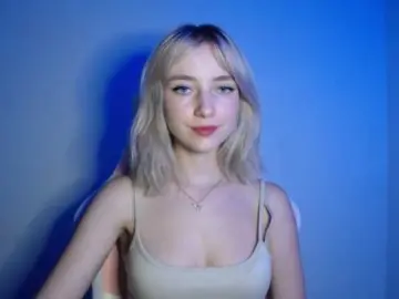 Bongacams Live Sex Cam of LuciaGlow