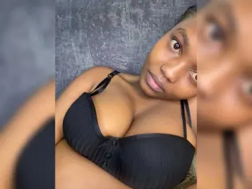 Bongacams Sex Cam of Curvy-maxy9