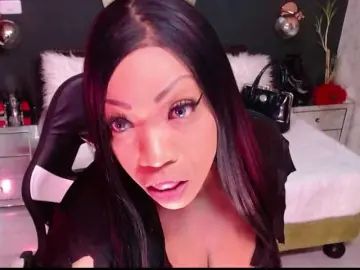 Bongacams Free Porn Cam of MadikeyHappy