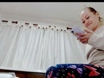 Bongacams Watch Live Sex Cams of Totalslave