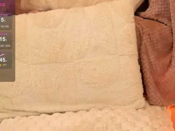 Bongacams Live Sex Cam of KairaAndrews