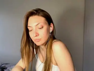 Bongacams Live Porn of MyrticeDollen