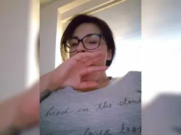 Bongacams Best live sex cam show of SophieMary