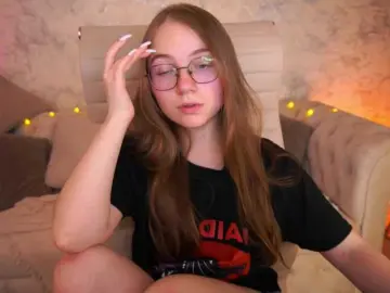 Bongacams Watch Live Sex Cams of ArrinaWairr