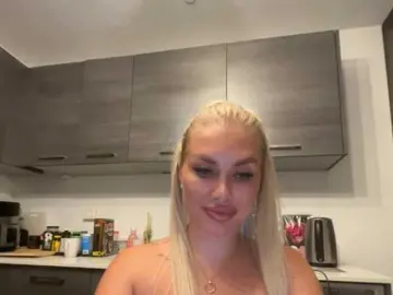 Bongacams Best live sex cam show of KarenLuxe
