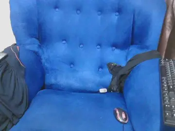 Bongacams Free Live Porn of Petitelv