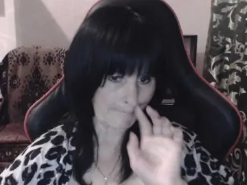 Bongacams Nude Webcam of KatarinaGloss
